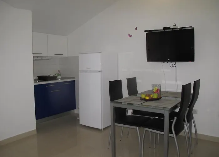 Mia Apartman